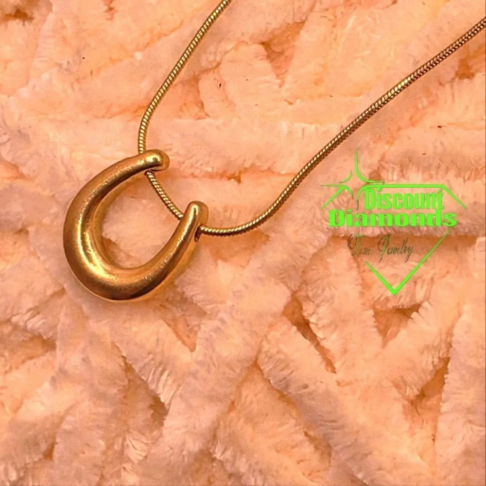 Horseshoe Choker / Necklace 18K Gold on 316L Stainless Steel